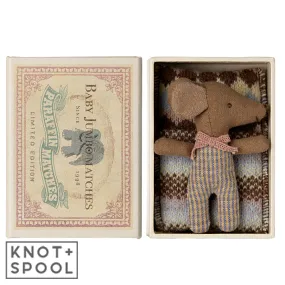 2024 Maileg | Sleepy Wakey | Rose Baby Mouse In Matchbox