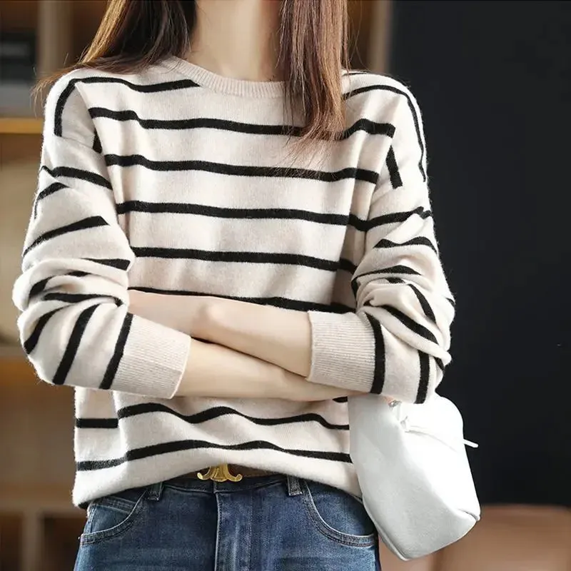 Aisling - Elegant Striped Sweater for Women