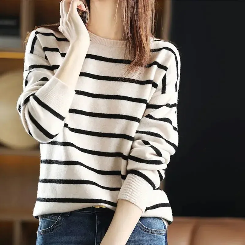 Aisling - Elegant Striped Sweater for Women