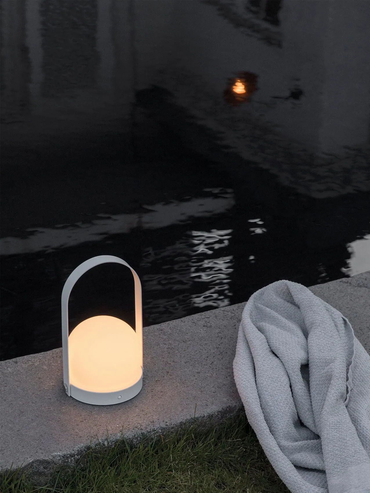 Carrie Table Lamp, Portable