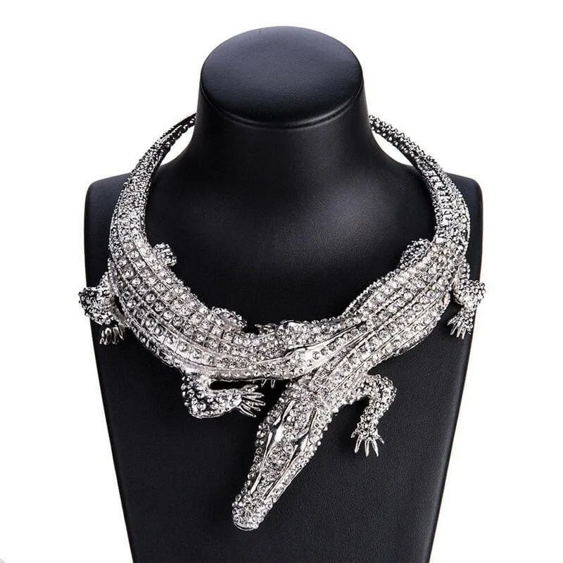 Crystal Crocodile Collar Necklace for a Trendy Look