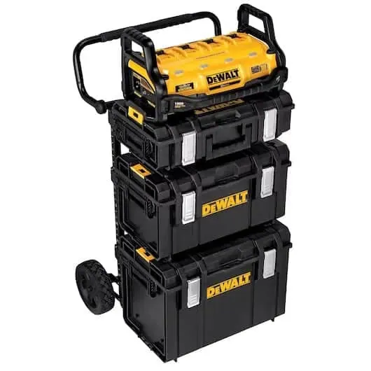 DeWalt 1800 Watt Portable Power Station and Simultaneous Battery Charger, (Tool Only)