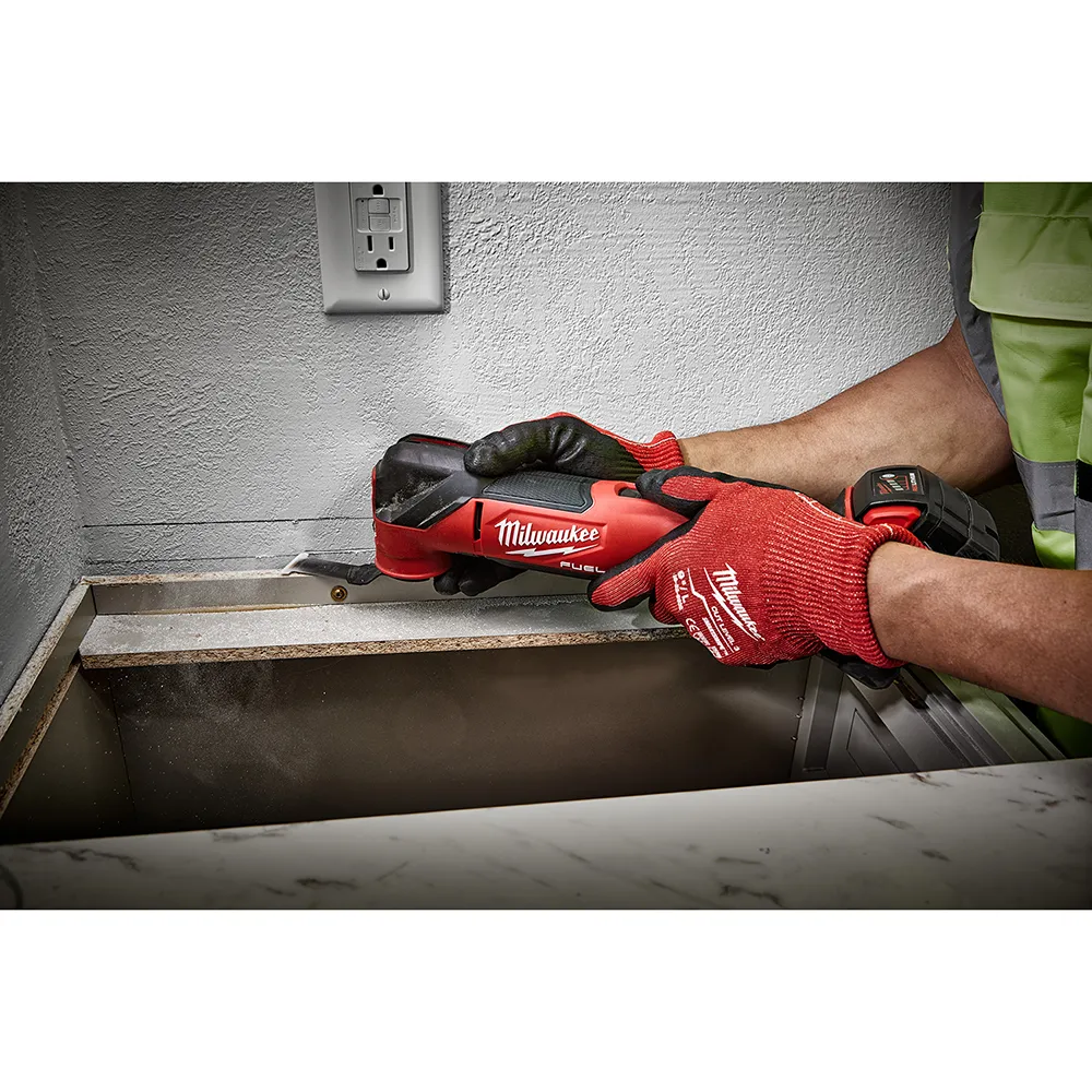 Milwaukee M18 Fuel Oscillating Multi-Tool Kit