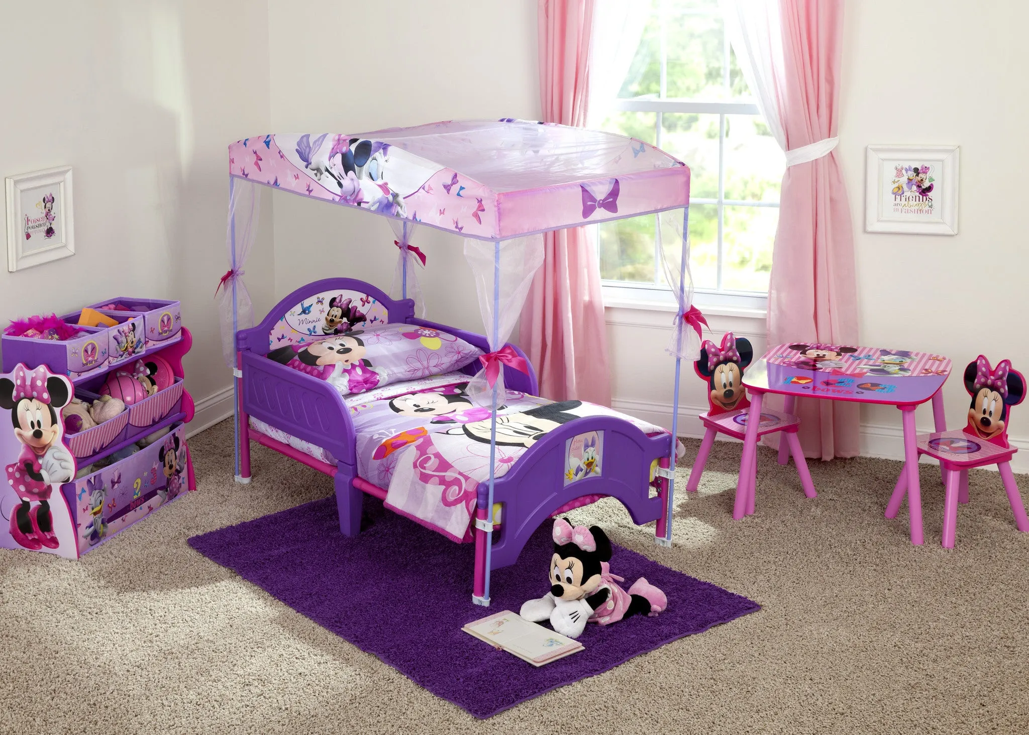 Minnie Mouse Table & Chair Set