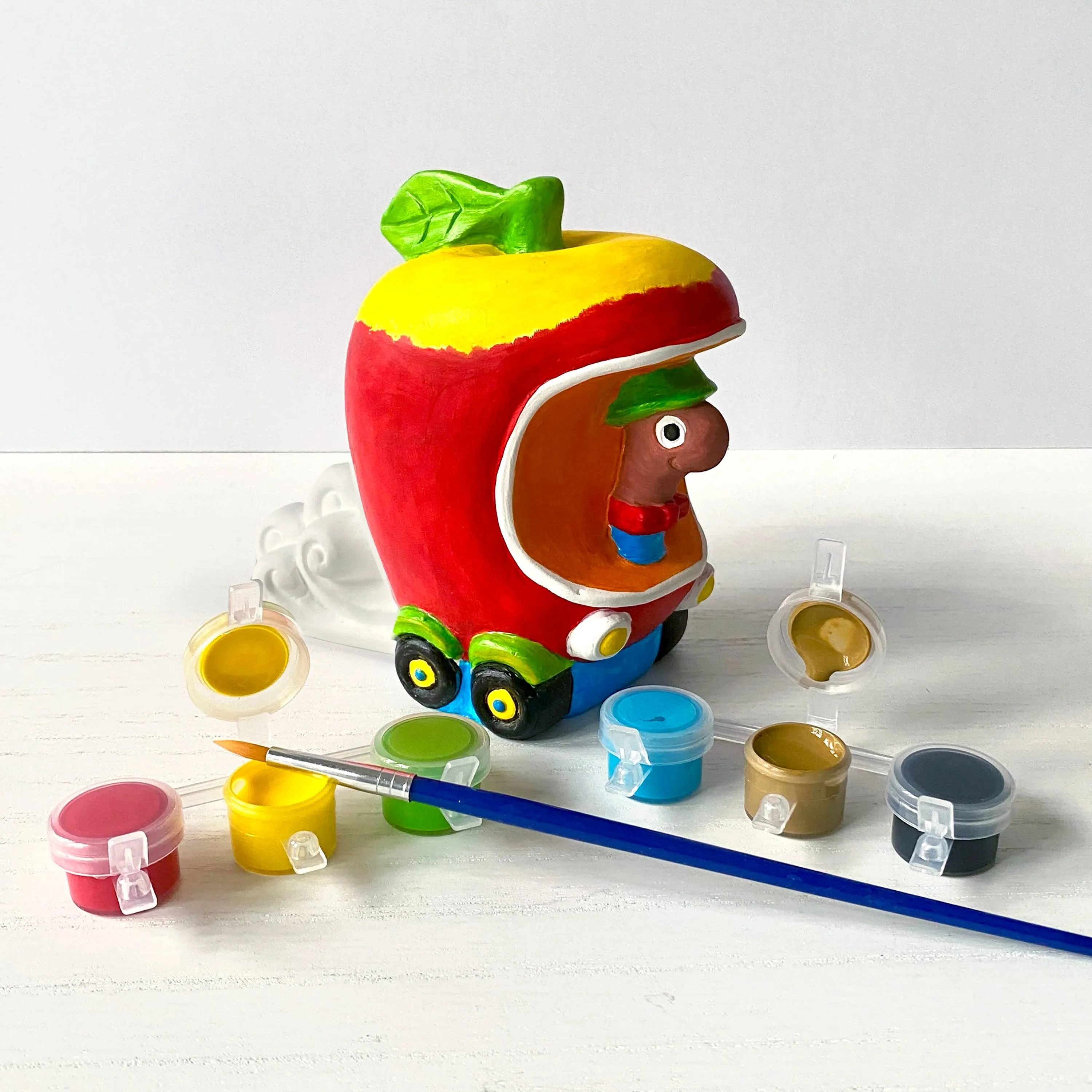 Paint A Racer (Lowly) - Richard Scarry's Busy World®