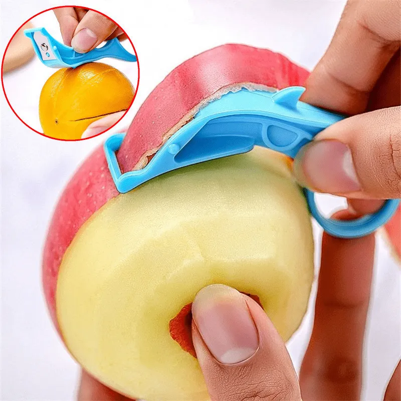 Portable Stainless Steel Apple Peeler  Easy and Efficient Kitchen Gadget