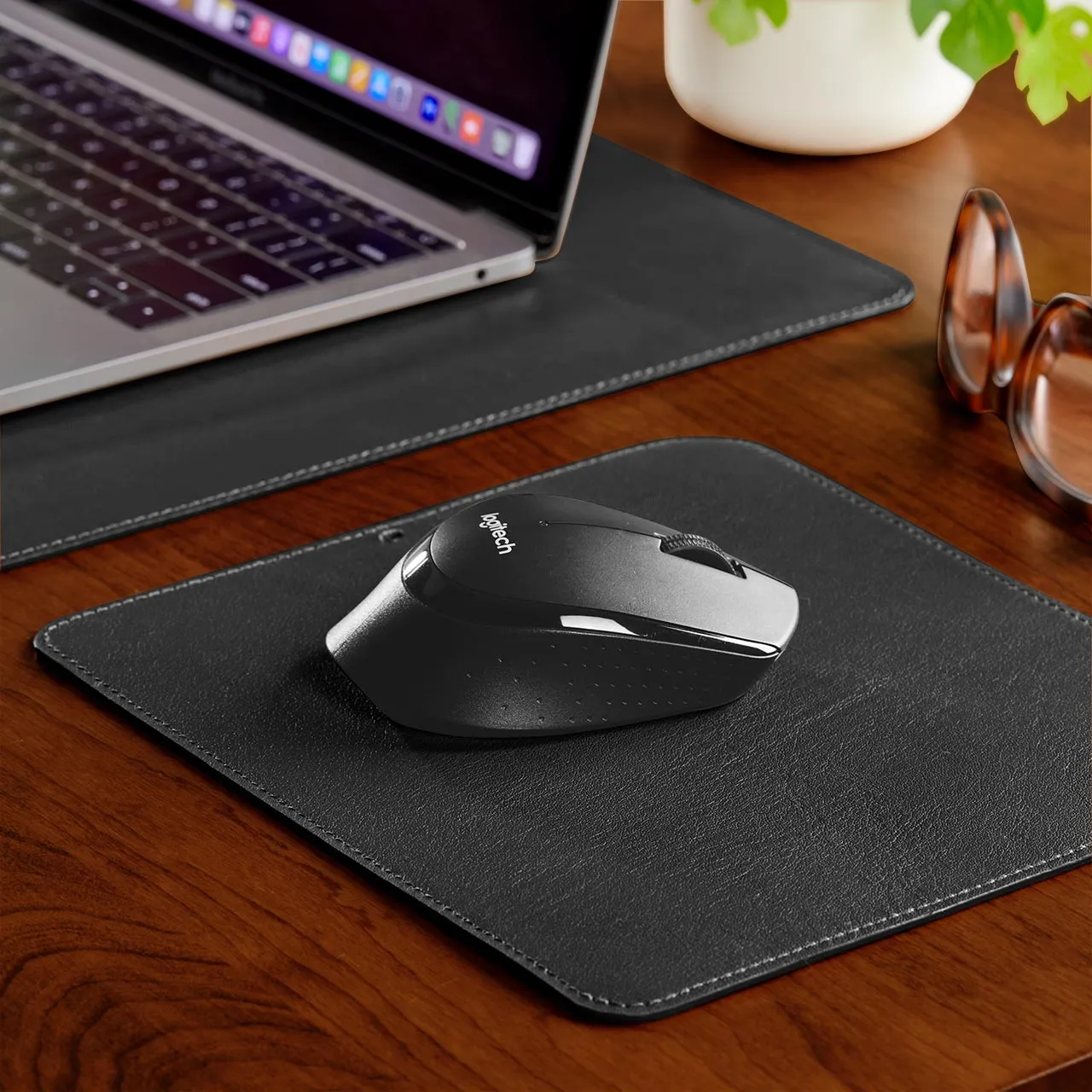 Rollaway Leather Mouse Pad