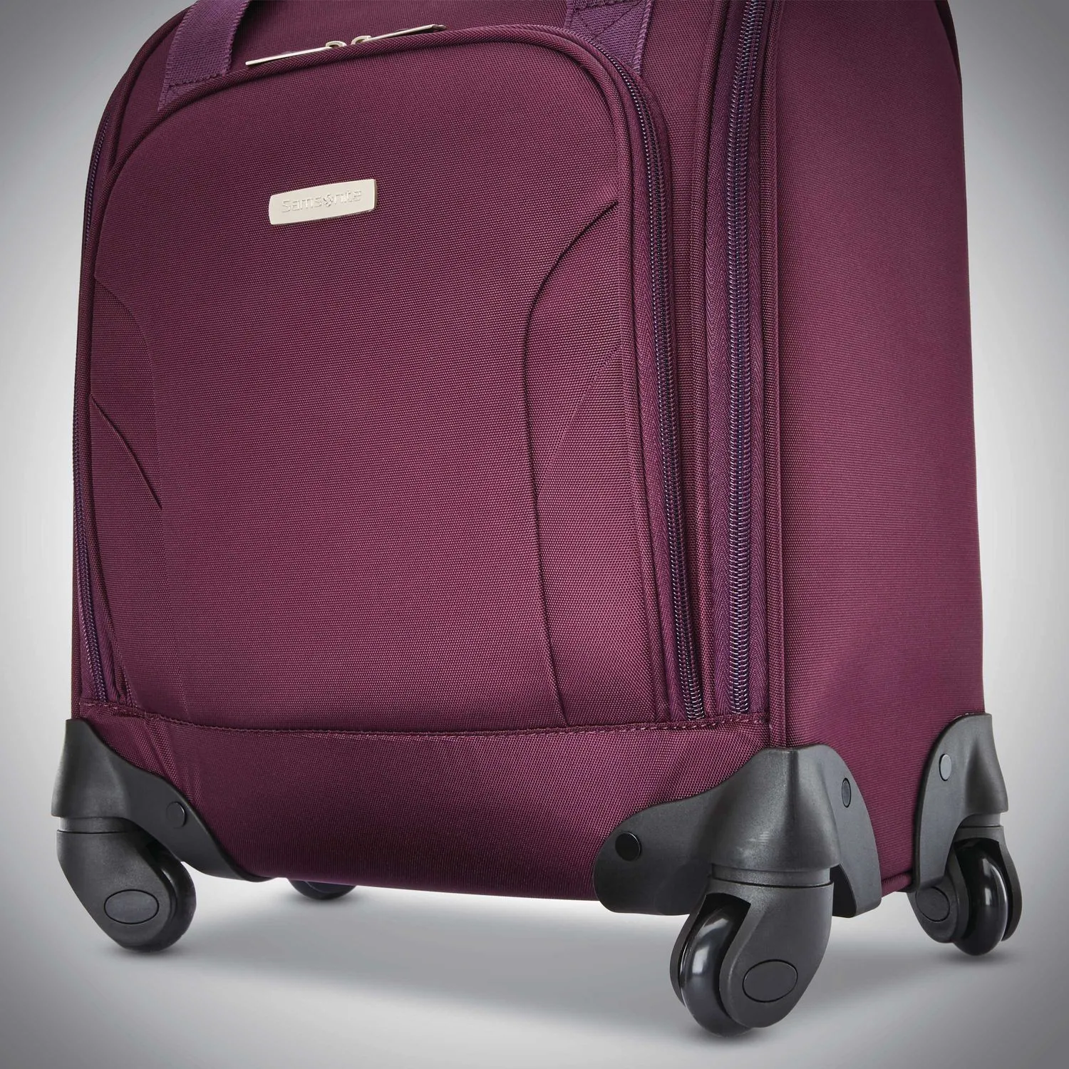 Samsonite Spinner Underseater with USB Port