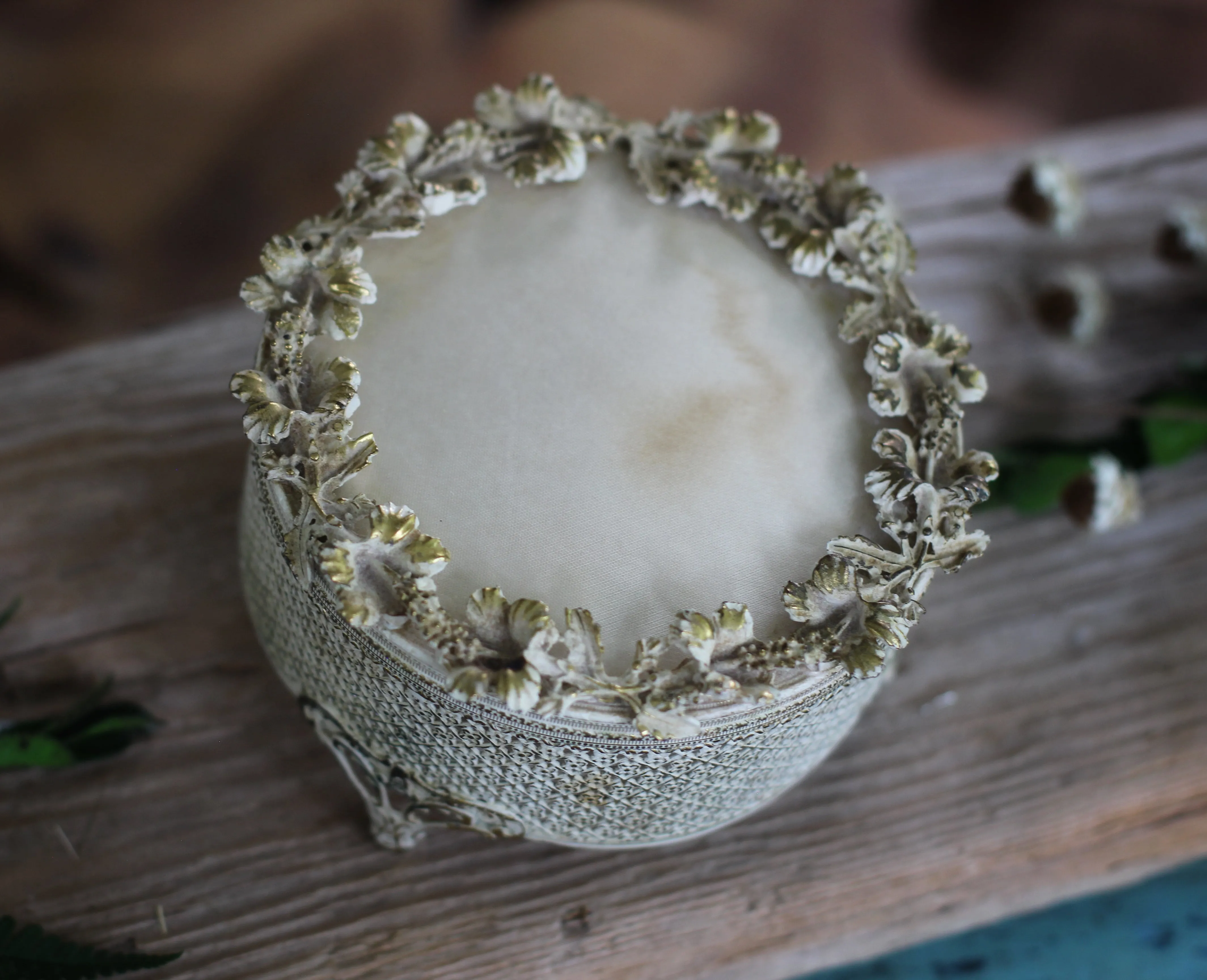 Vintage Dogwood Flowers Jar