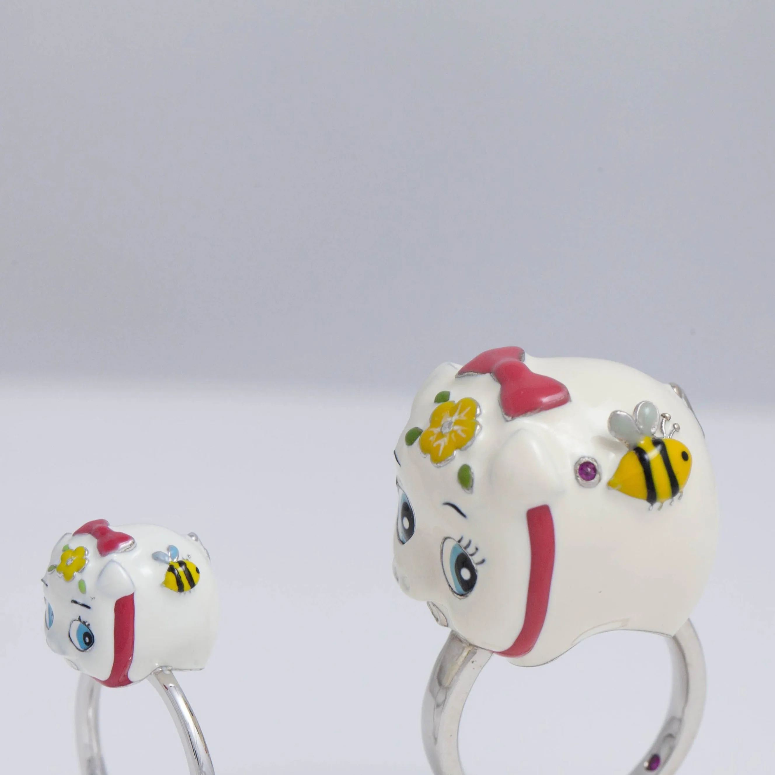 White piggy bank ring